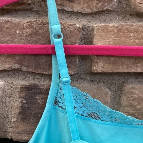 NWOT Caslon teal tank top with lace detail. Adjustable straps. Large - Picture 5 of 7